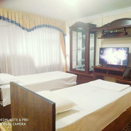 Central Apartment Ташкент Екстериор снимка
